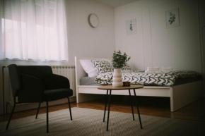 Studio Apartment E&D, free private parking, loggia